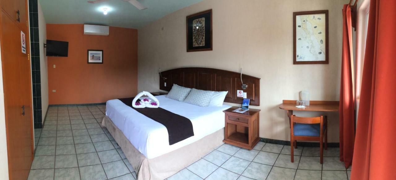 Hotel Angra Лорето Екстериор снимка